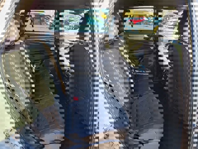 Used 2025 Volkswagen Atlas Cross Sport SE image 4