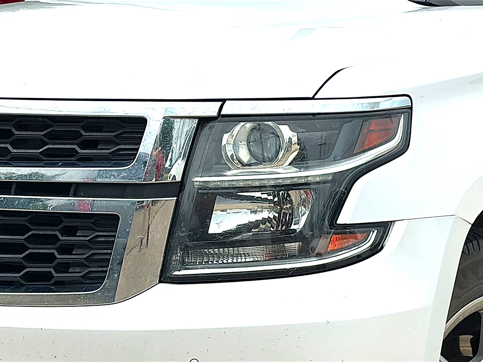 Used 2019 Chevrolet Suburban LT RWD image 4