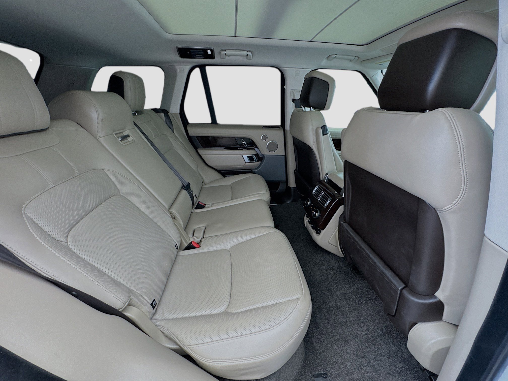 Used 2020 Land Rover Range Rover HSE image 19