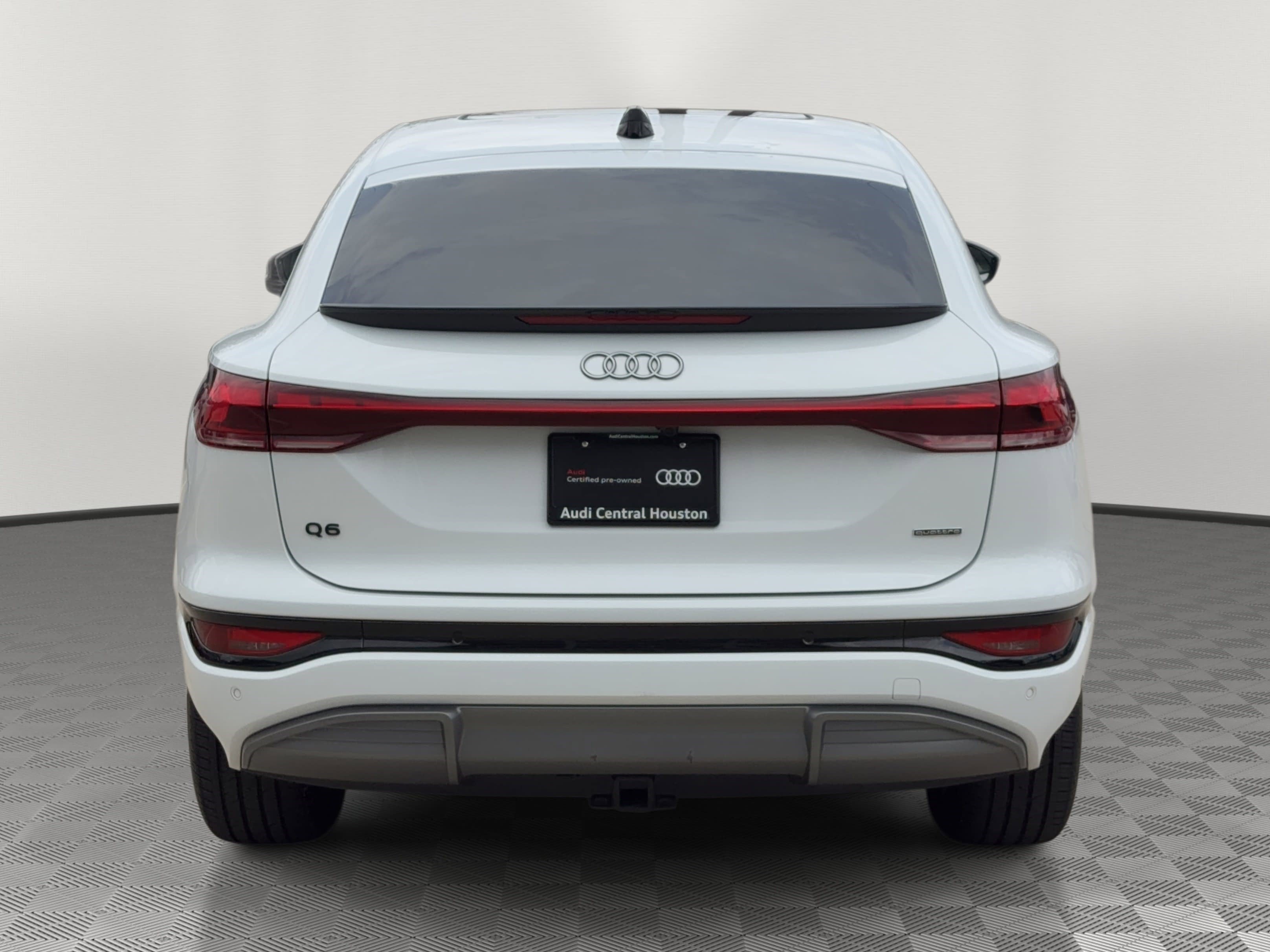 Used 2025 Audi Q6 e-tron Premium Plus w/ Premium Plus image 10