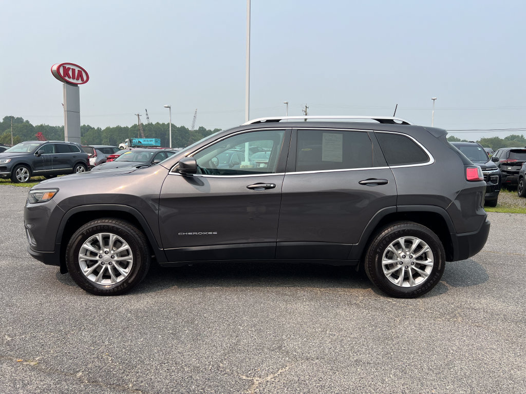 Used 2021 Jeep Cherokee Latitude Lux AWD/4WD image 2