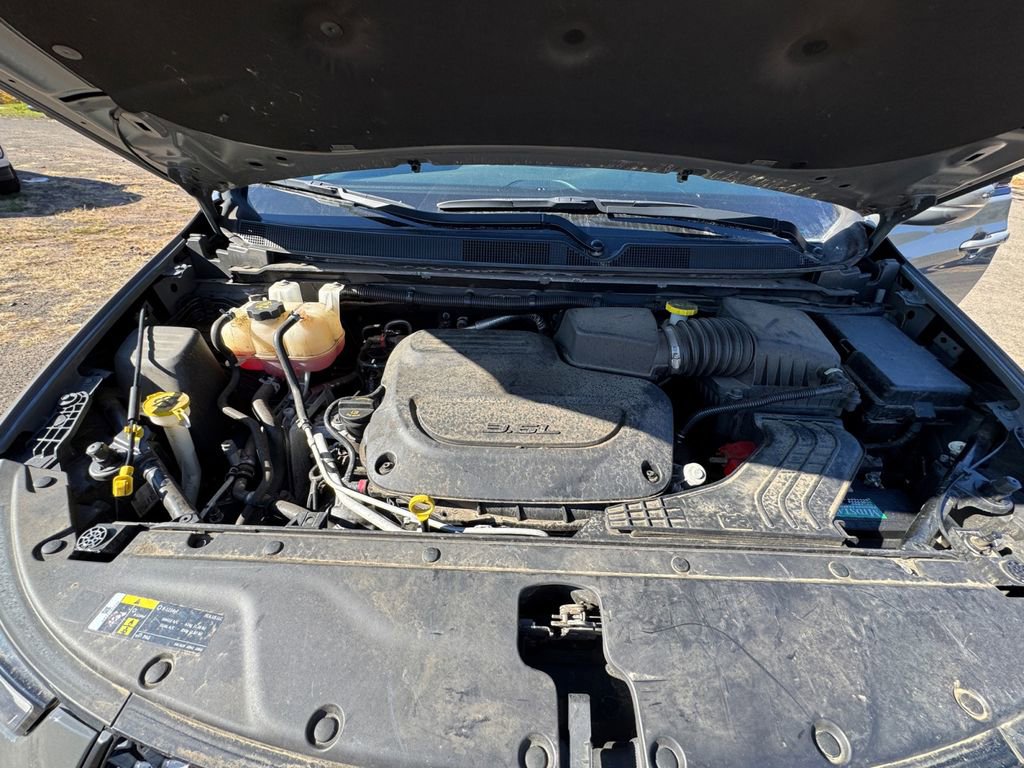 Used 2021 Chrysler Pacifica Touring-L w/ S Appearance Package image 20