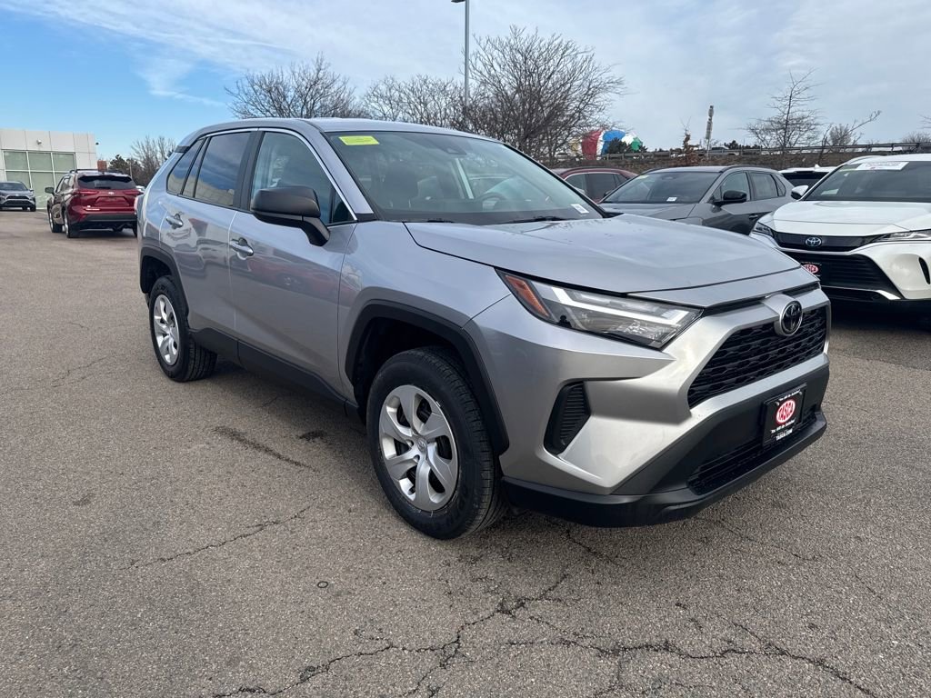 Used 2024 Toyota RAV4 LE image 10