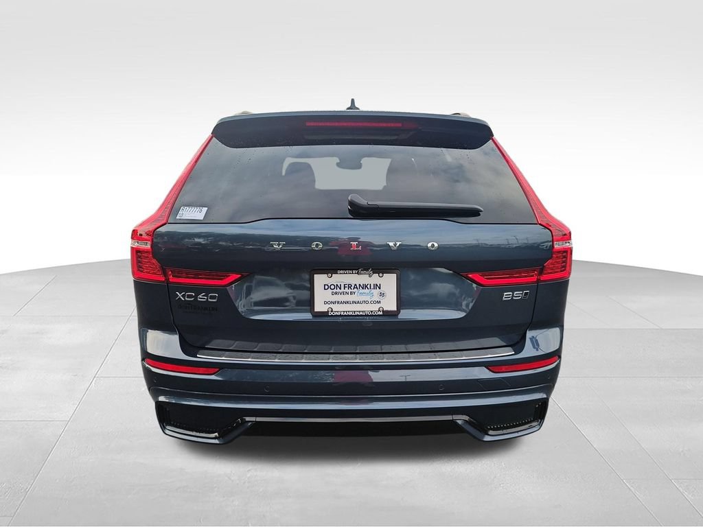 Used 2024 Volvo XC60 B5 Plus w/ Protection Package Premier AWD/4WD image 4