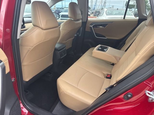 Used 2025 Toyota RAV4 Limited FWD image 9