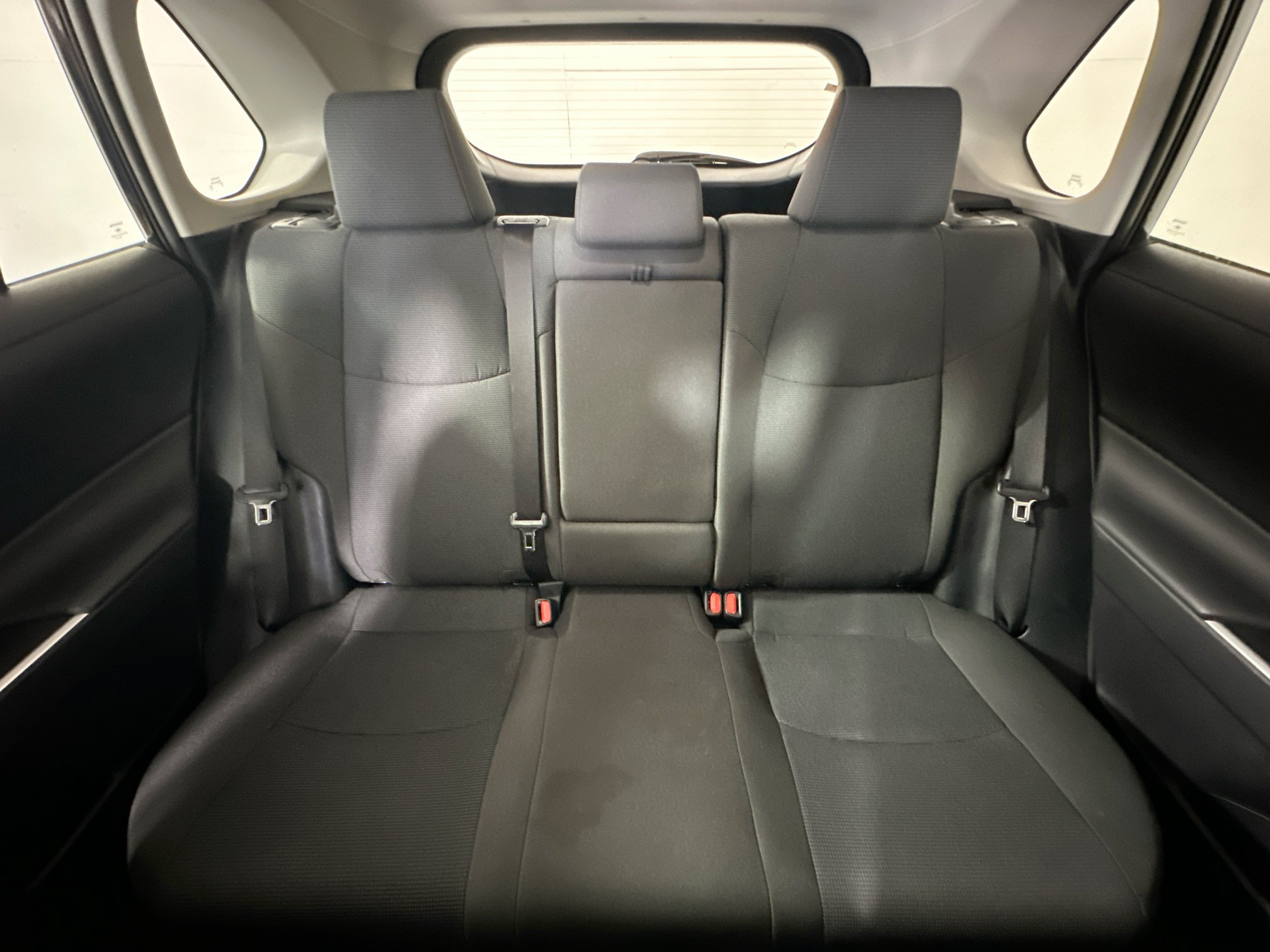 Certified 2025 Toyota RAV4 LE FWD image 29