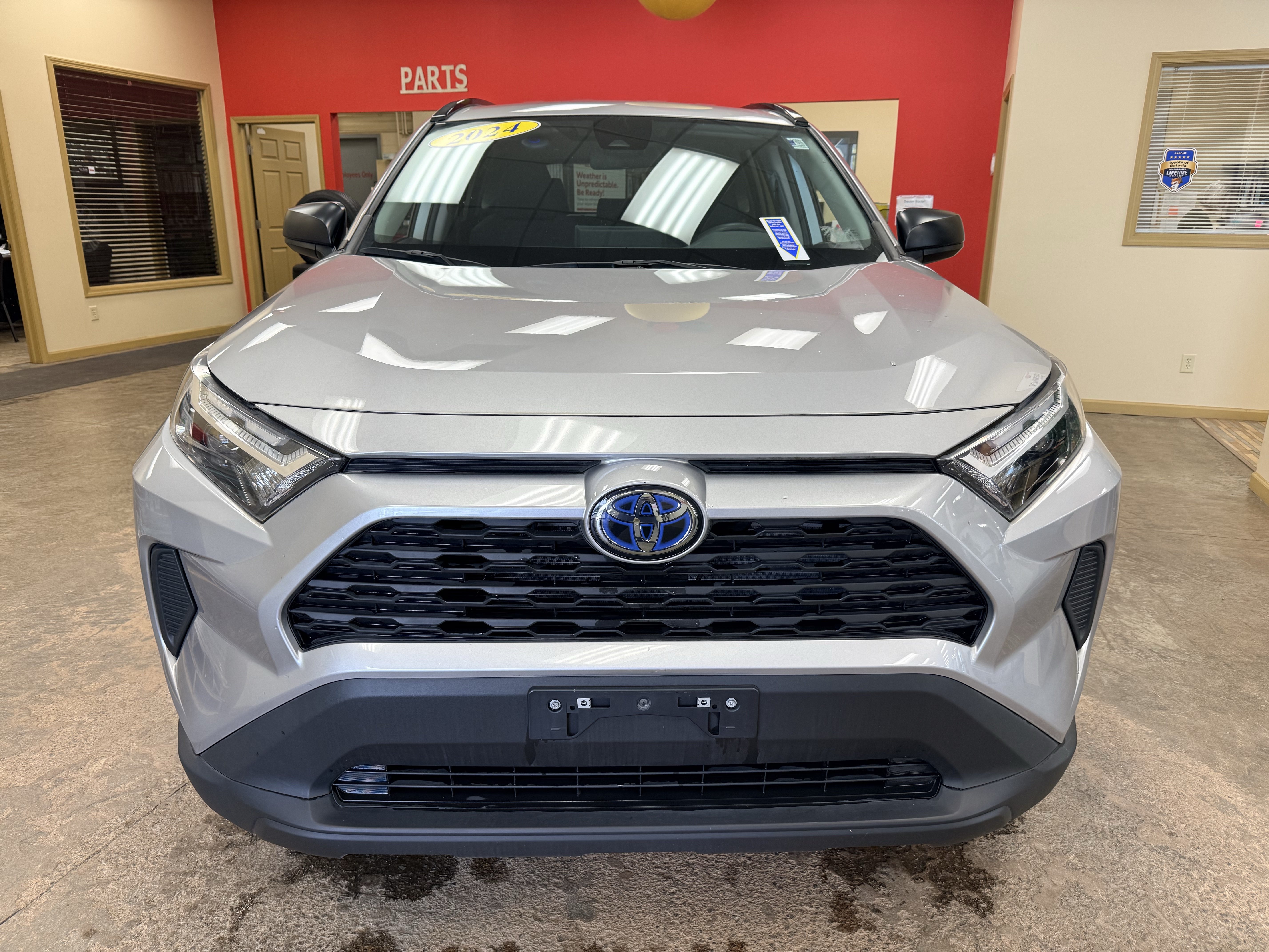 Used 2024 Toyota RAV4 LE AWD/4WD image 2