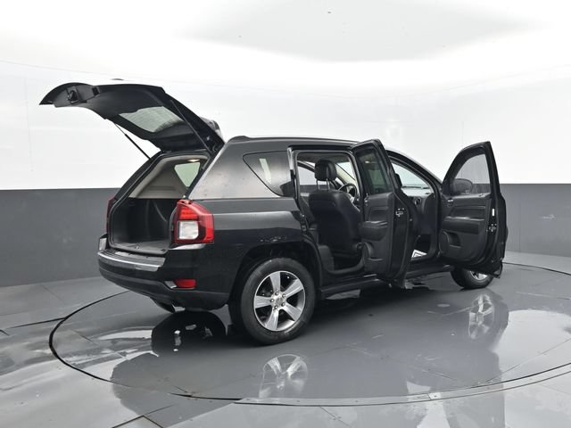 Used 2016 Jeep Compass High Altitude AWD/4WD image 30