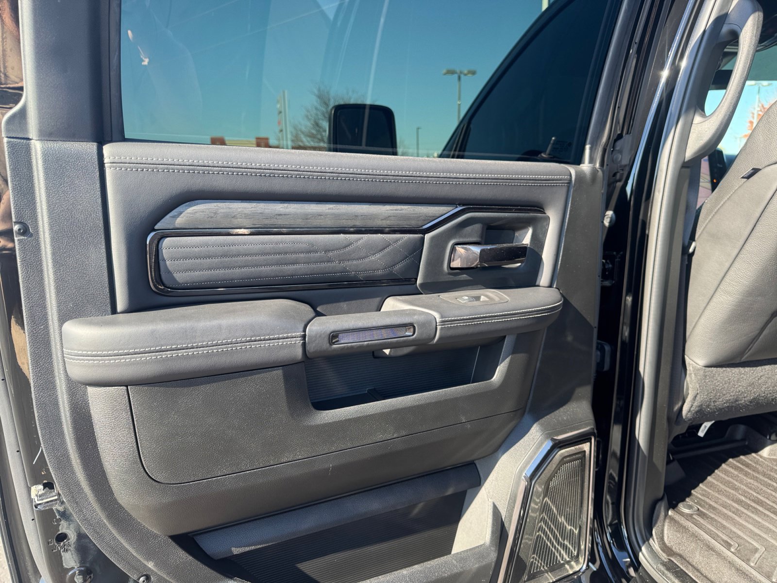 Used 2026 RAM 3500 Limited AWD/4WD image 30