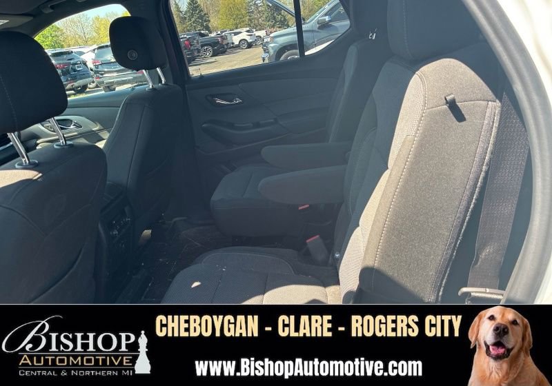 Used 2023 Chevrolet Traverse LT w/ LPO, Floor Liner Package AWD/4WD image 4