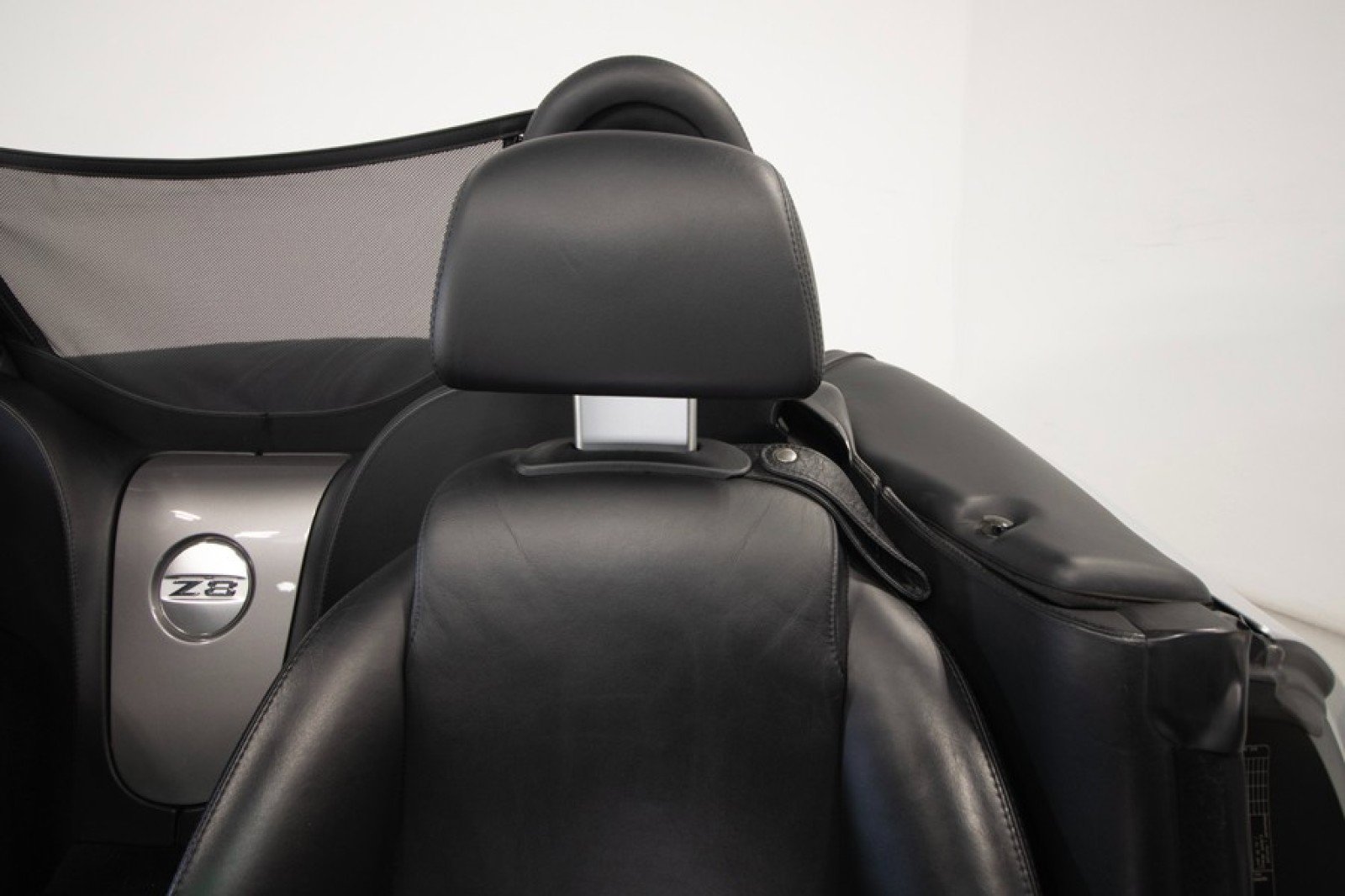 Used 2001 BMW Z8 image 66