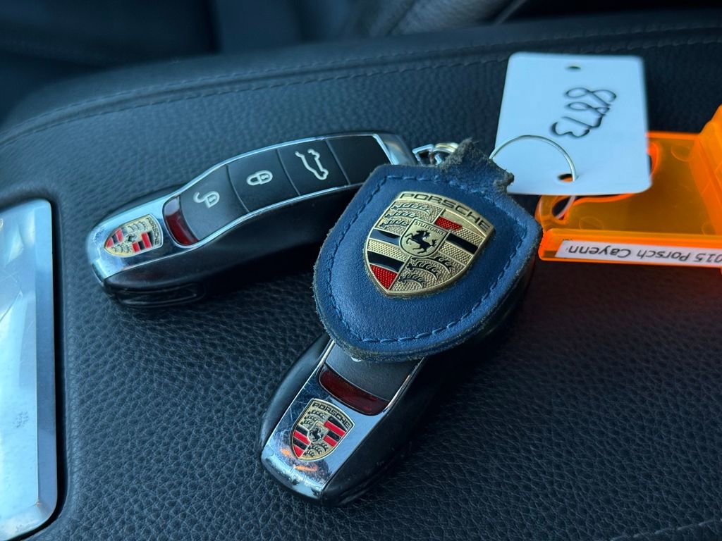 Used 2015 Porsche Cayenne S image 39