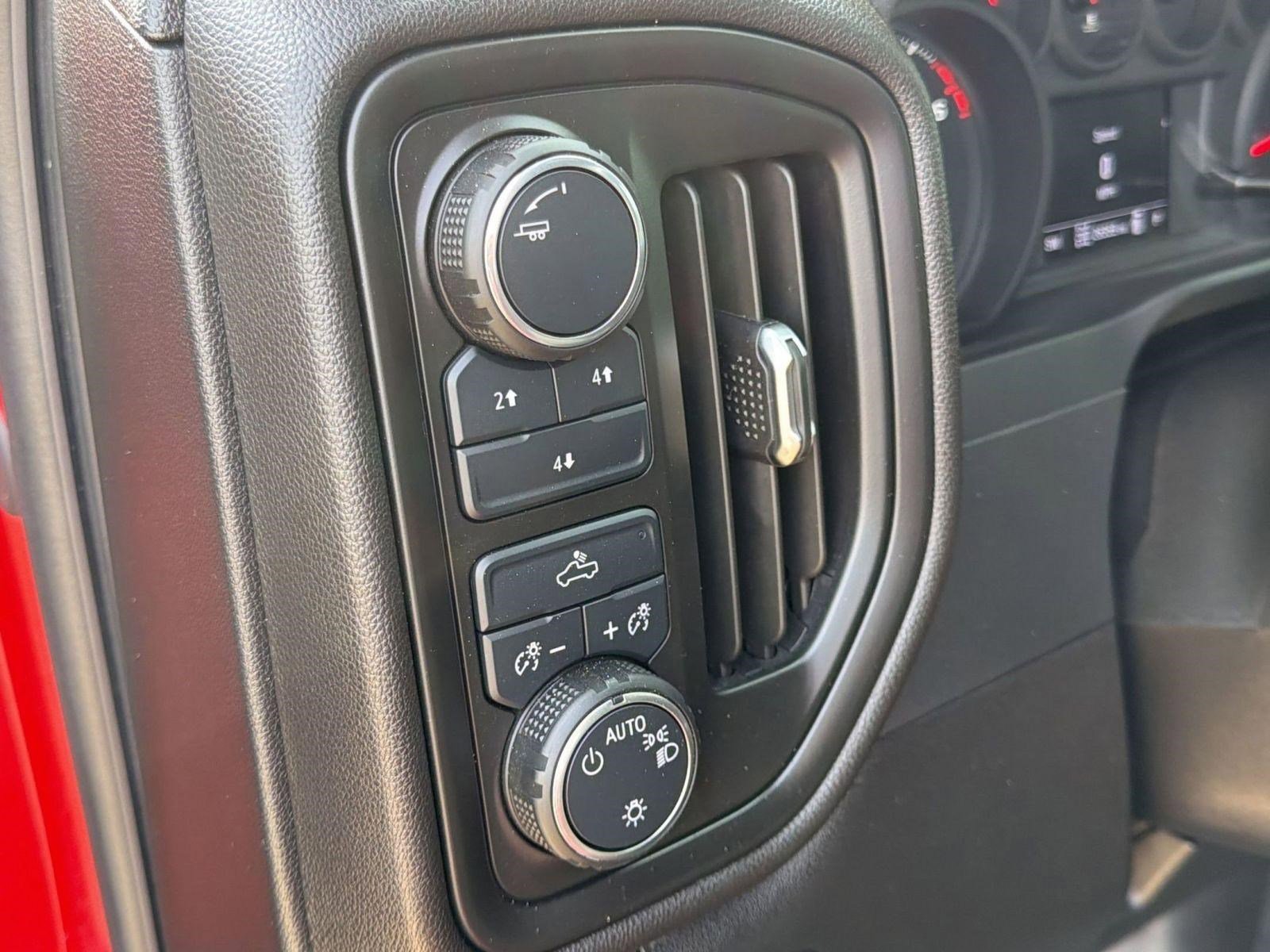 Used 2025 Chevrolet Silverado 2500 Custom w/ Custom Convenience Package image 22