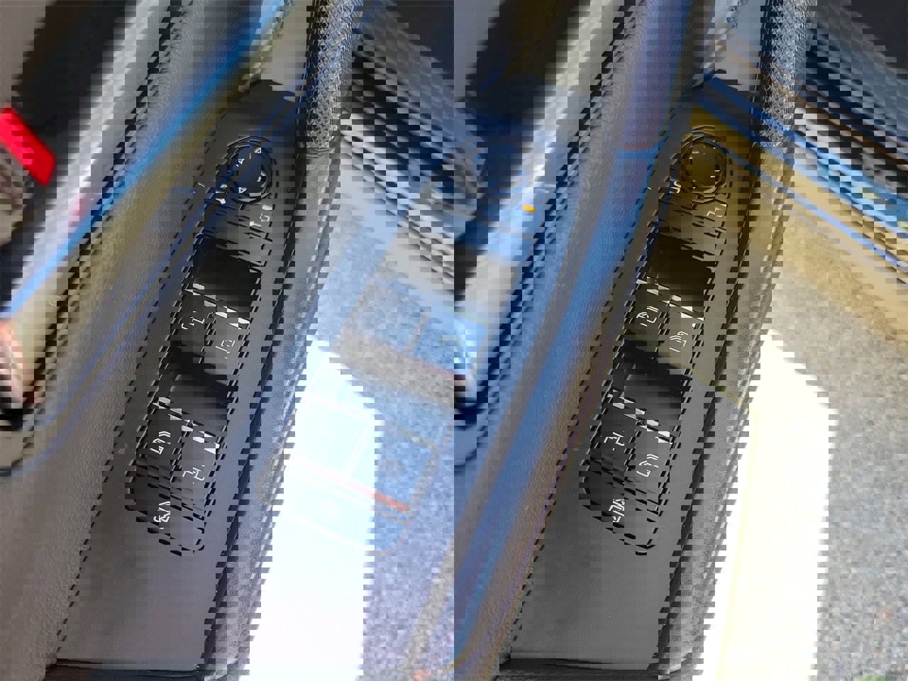 Used 2025 MAZDA CX-50 AWD 2.5 S w/ Preferred Package image 15