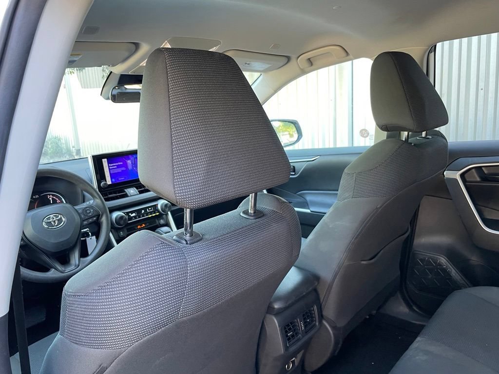 Used 2025 Toyota RAV4 LE FWD image 27