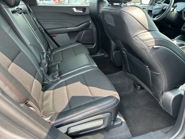 Used 2026 Ford Escape ST-Line AWD/4WD image 9