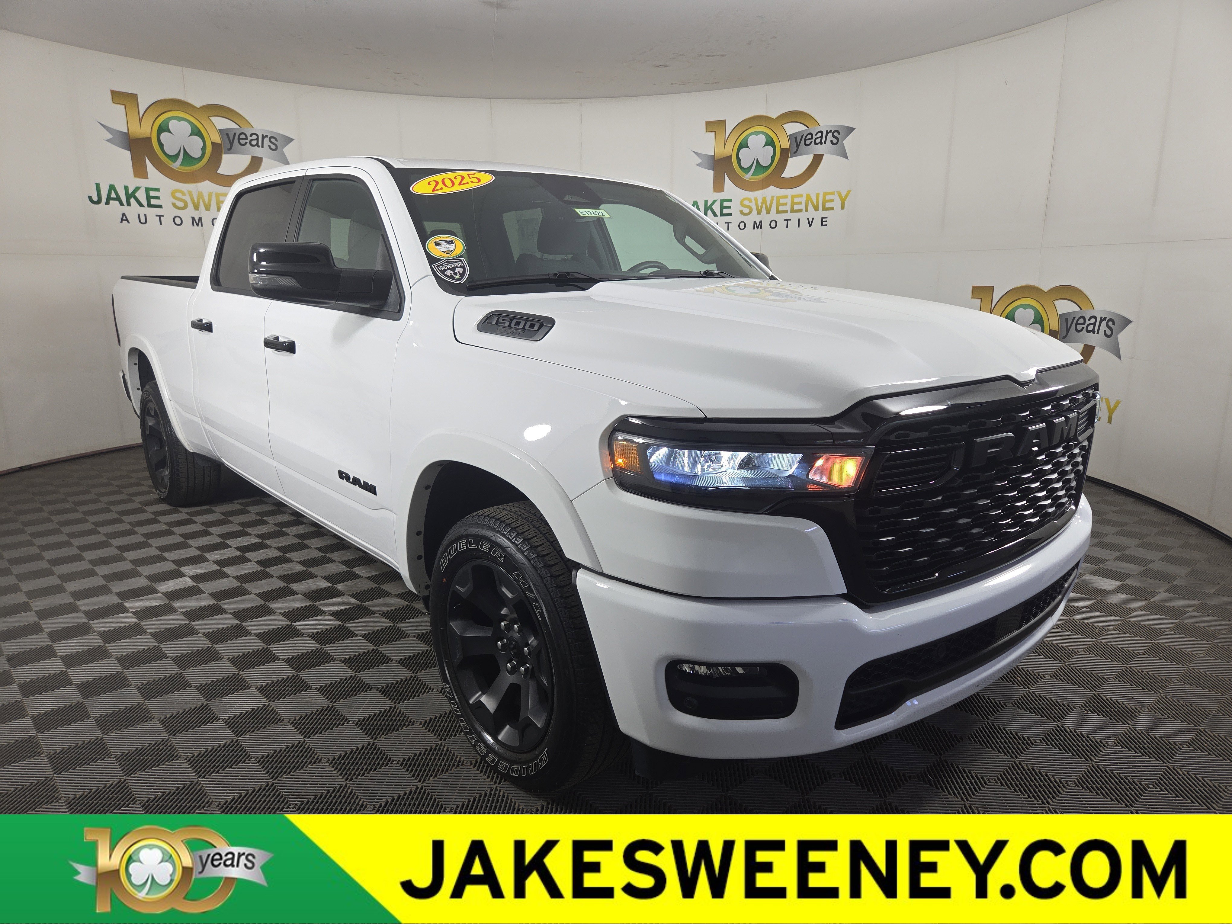 Certified 2025 RAM 1500 Big Horn AWD/4WD image 1