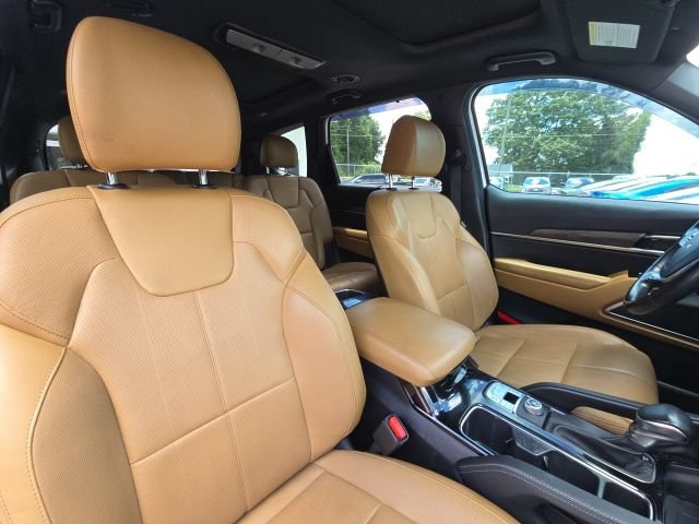 Used 2022 Kia Telluride SX w/ Towing Package FWD image 21
