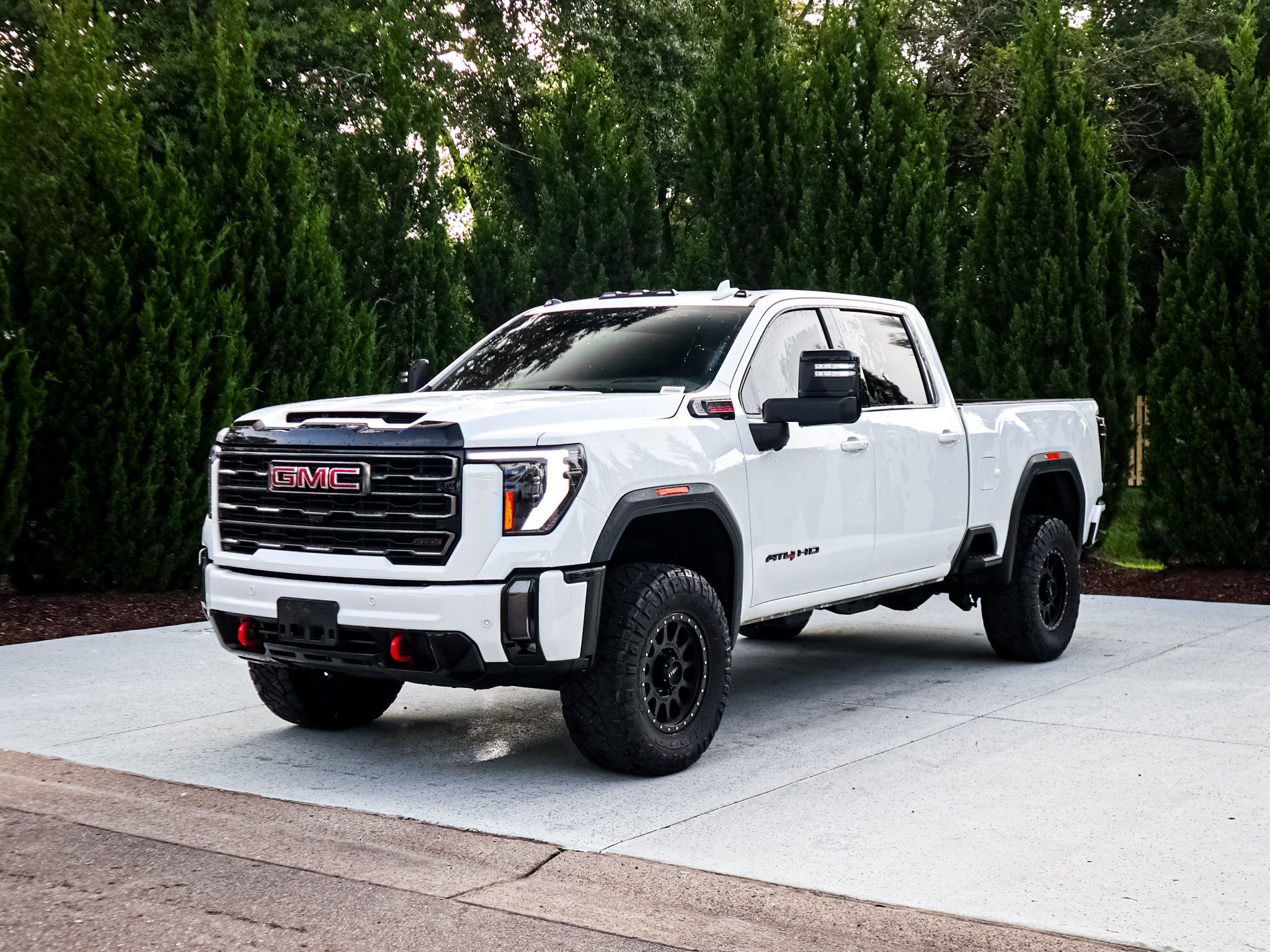 Used 2024 GMC Sierra 2500 AT4 w/ Technology Package AWD/4WD image 5