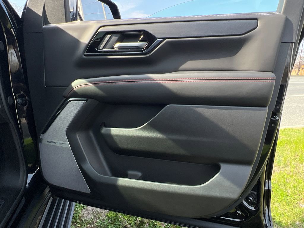 Used 2025 GMC Yukon AT4 Ultimate w/ LPO, Floor Liner Package image 9