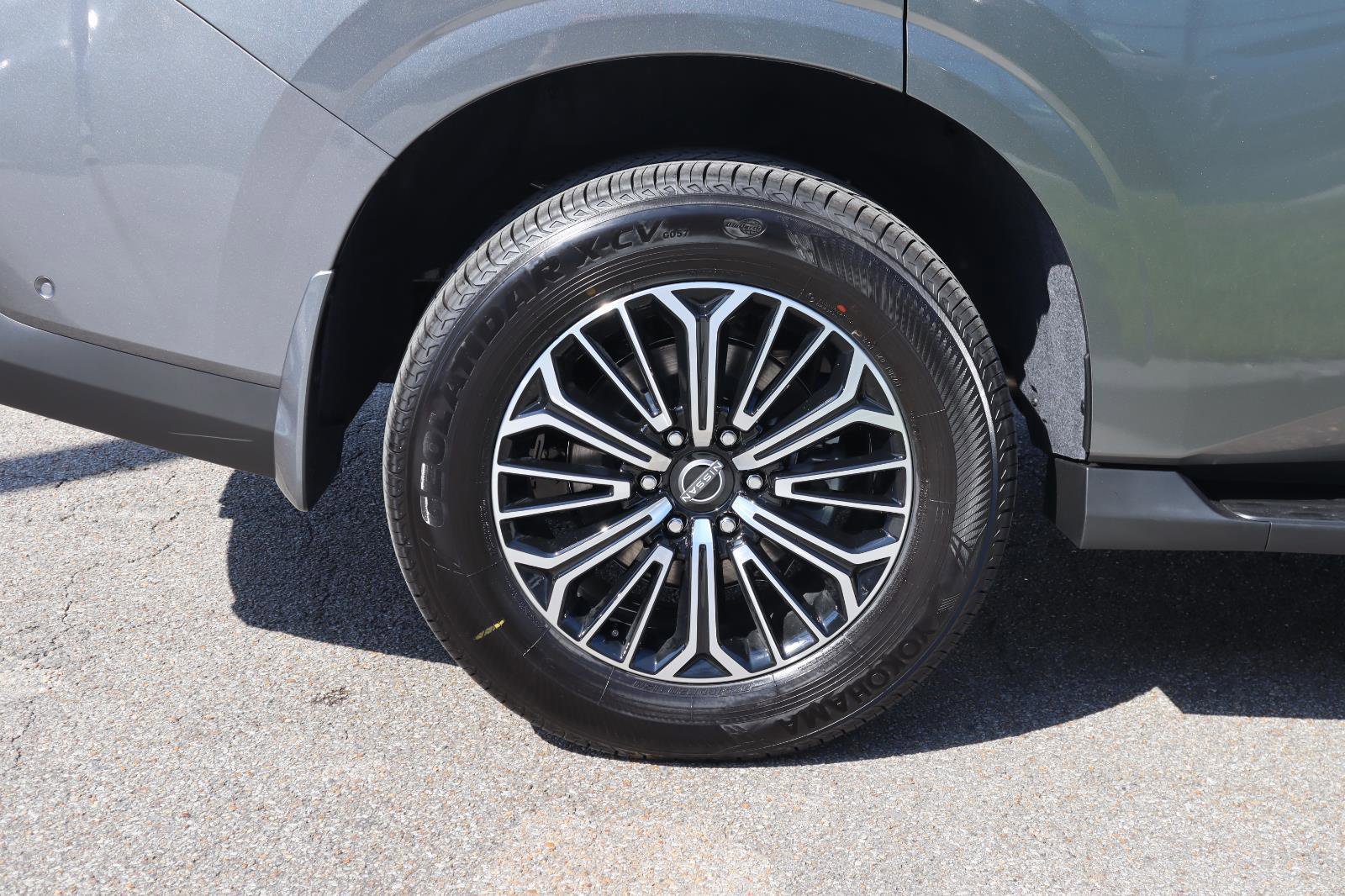 New 2026 Nissan Armada Platinum image 10