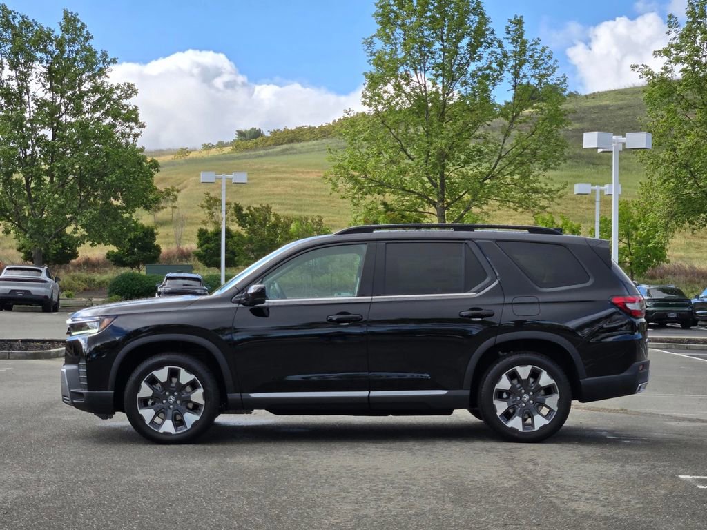 New 2026 Honda Pilot Touring image 7
