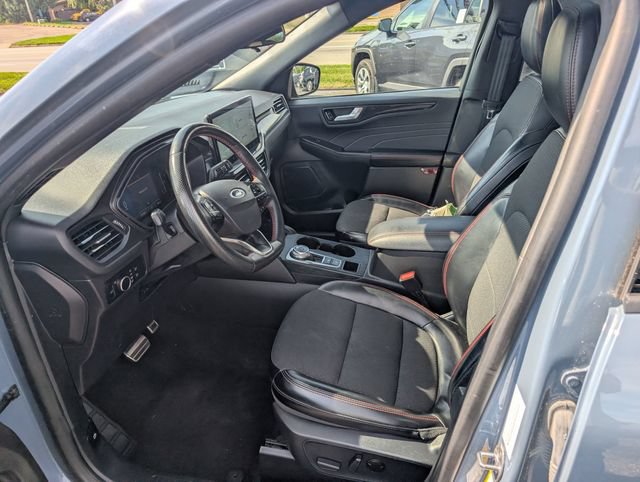 Used 2024 Ford Escape ST-Line w/ Tech Pack #1 AWD/4WD image 13