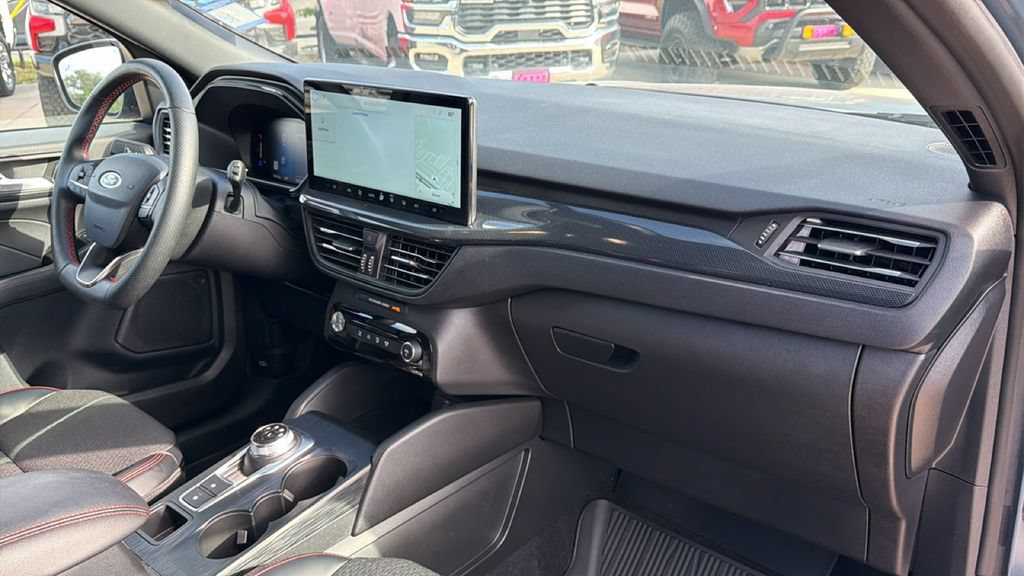 Used 2025 Ford Escape ST-Line w/ Tech Pack #1 FWD image 31