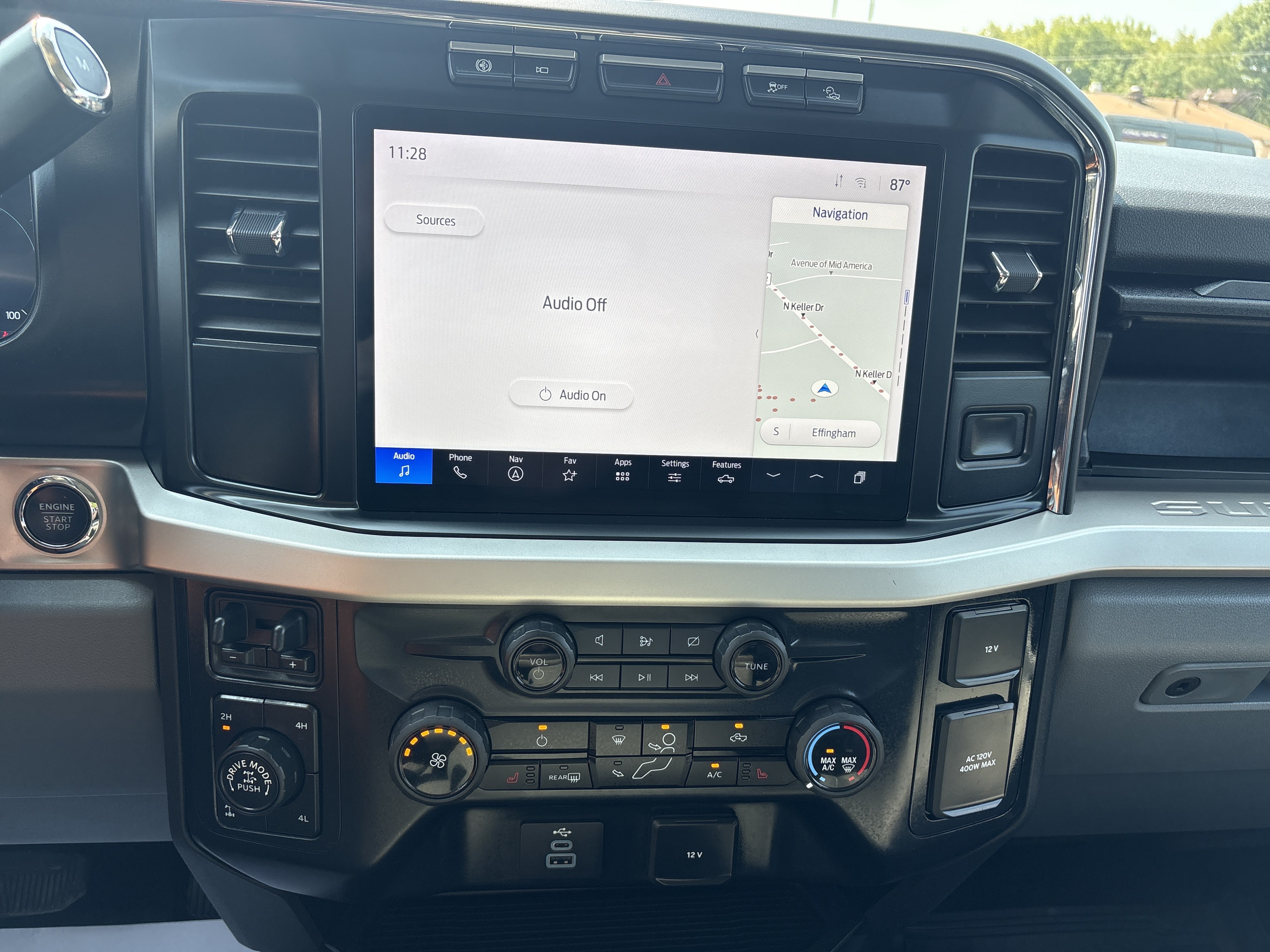 Used 2023 Ford F250 XLT w/ Black Appearance Package AWD/4WD image 15