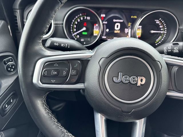 Used 2022 Jeep Wrangler Unlimited Sahara AWD/4WD image 15