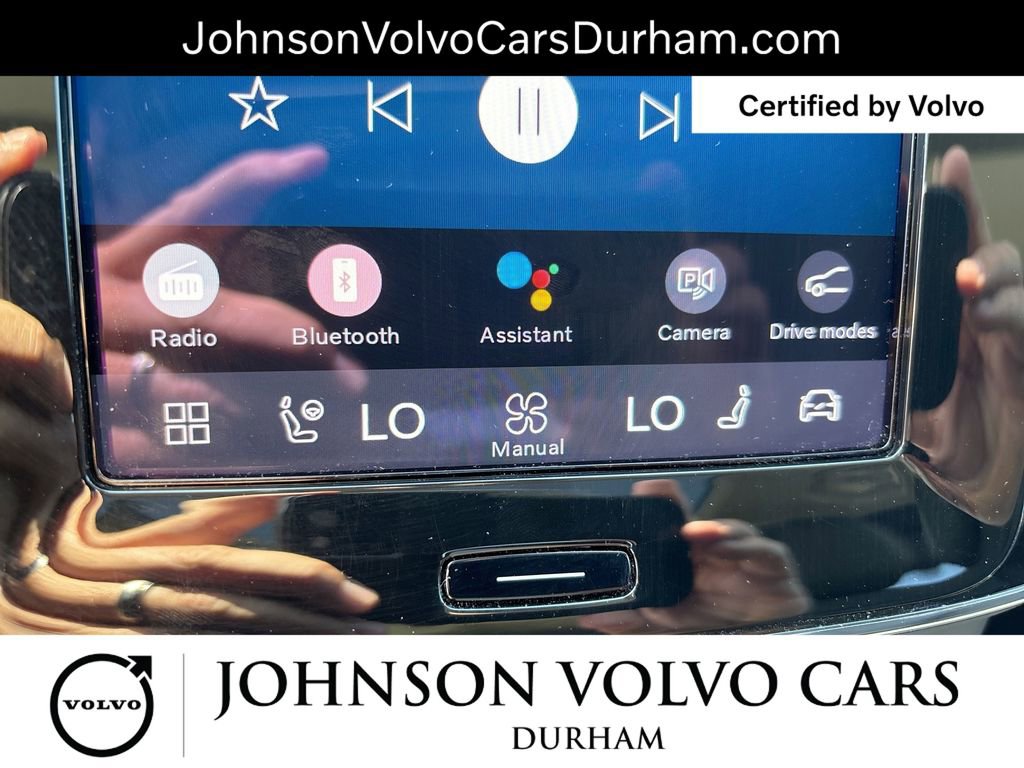 Certified 2023 Volvo XC40 B5 Plus w/ Driver Assist Package AWD/4WD image 18