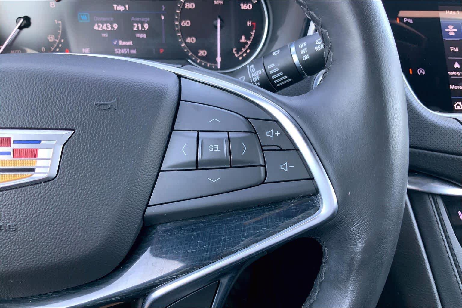 Used 2022 Cadillac XT5 Premium Luxury FWD image 25