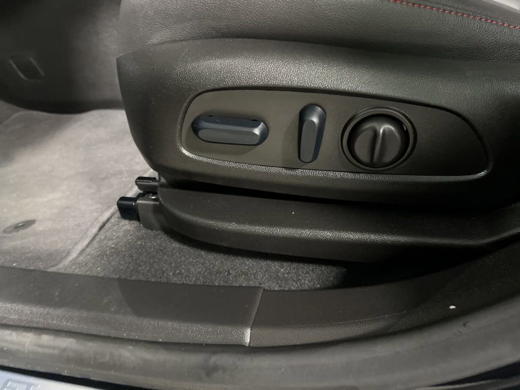 Used 2025 Chevrolet Blazer RS image 27