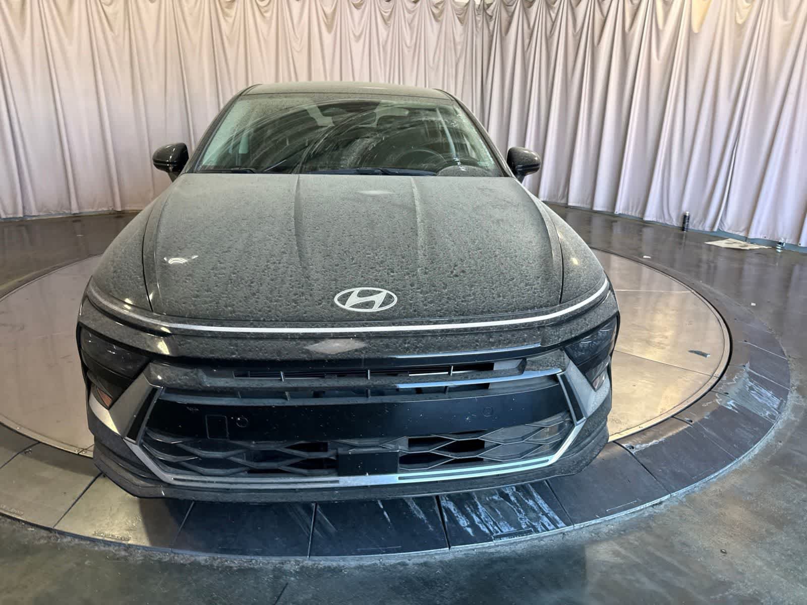 Used 2024 Hyundai Sonata SEL FWD image 2