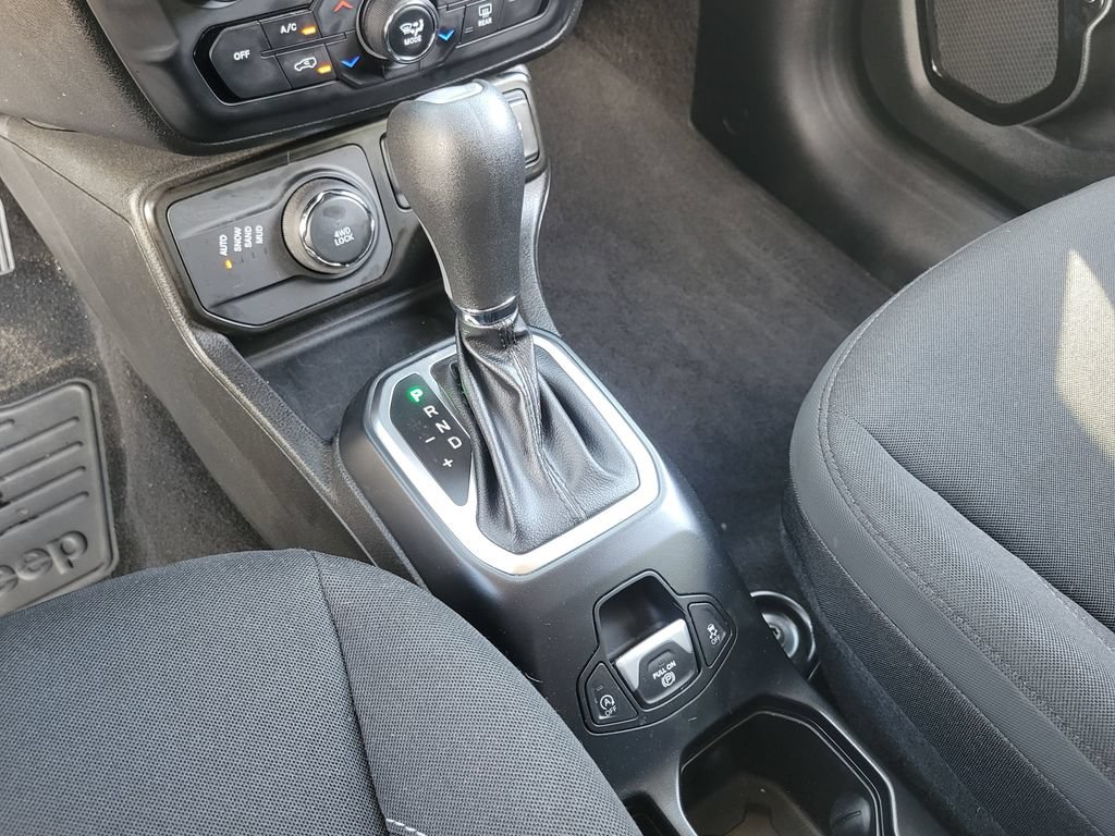 Used 2023 Jeep Renegade Altitude image 14