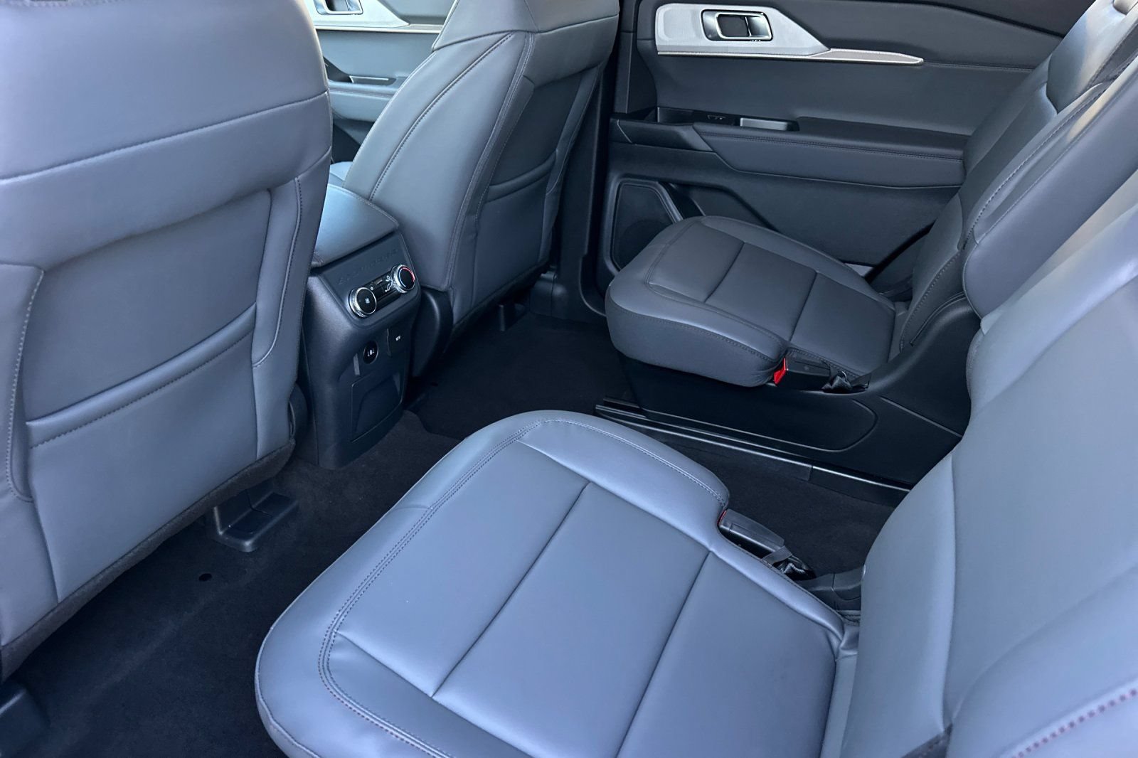 New 2026 Ford Explorer Active w/ Active Comfort Package RWD image 11