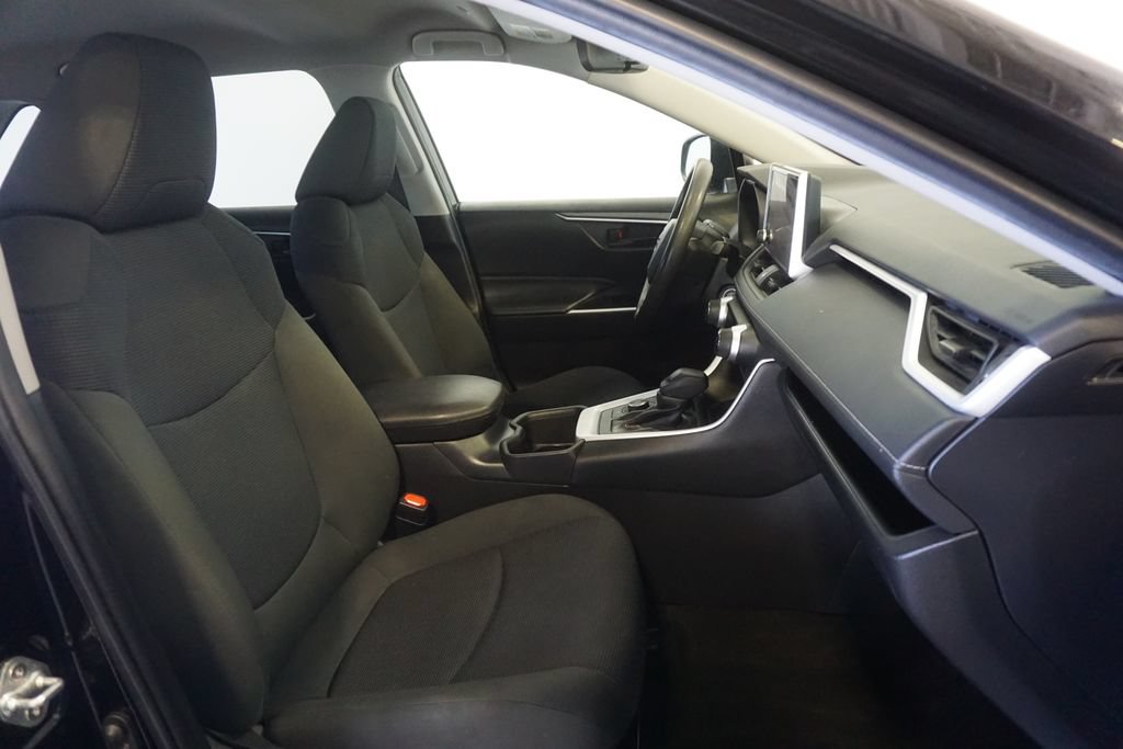 Used 2023 Toyota RAV4 LE AWD/4WD image 22