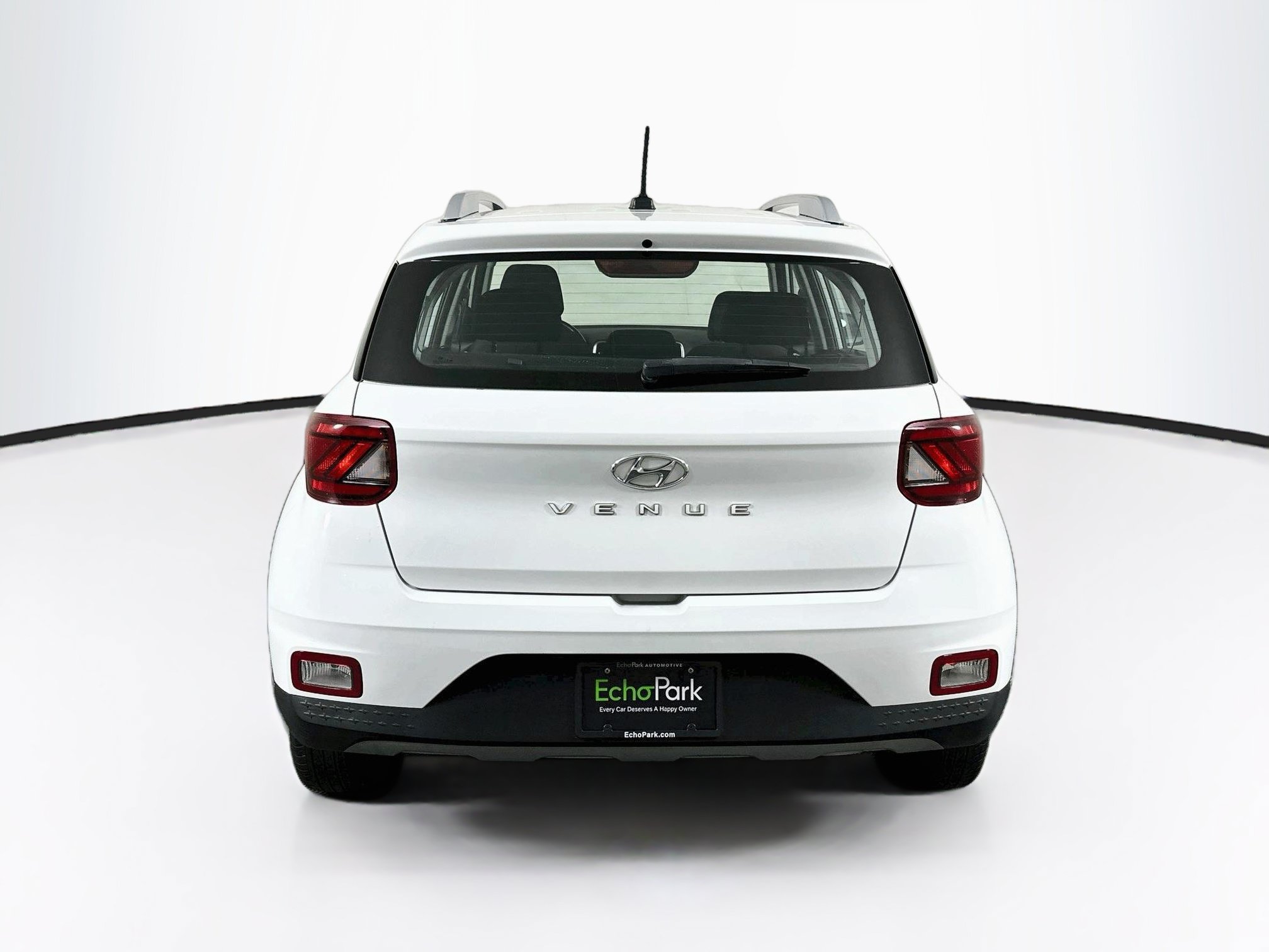 Used 2025 Hyundai Venue SEL FWD image 7