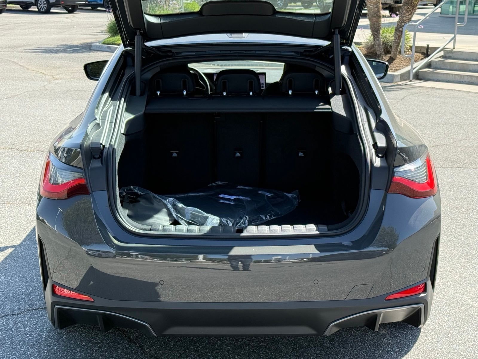 New 2026 BMW i4 eDrive40 w/ Parking Assistance Package RWD image 16