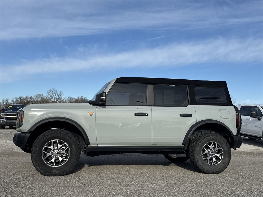 Used 2023 Ford Bronco Badlands image 5