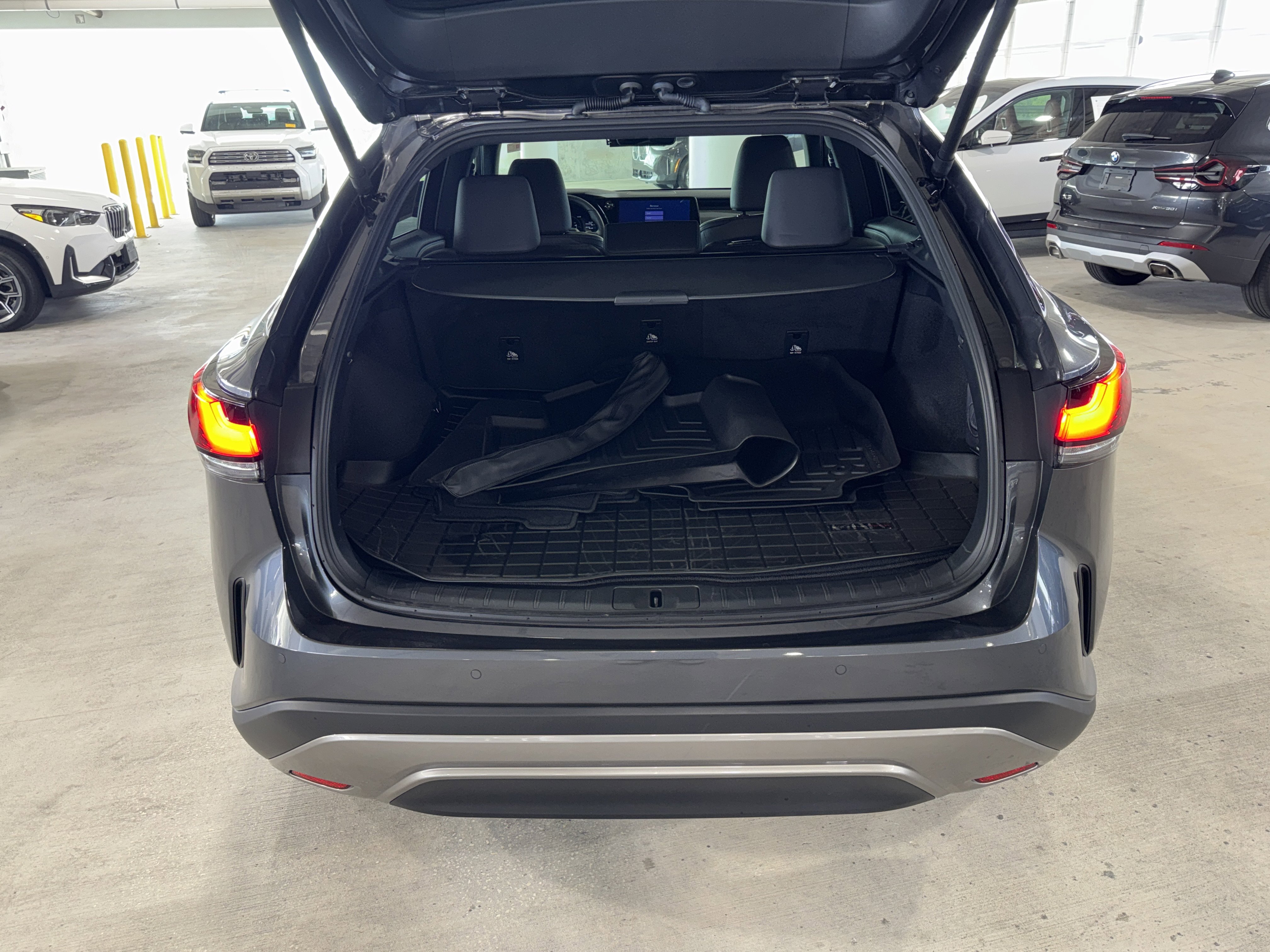Used 2025 Lexus RX 350h w/ Accessory Package (Z1) AWD/4WD image 10