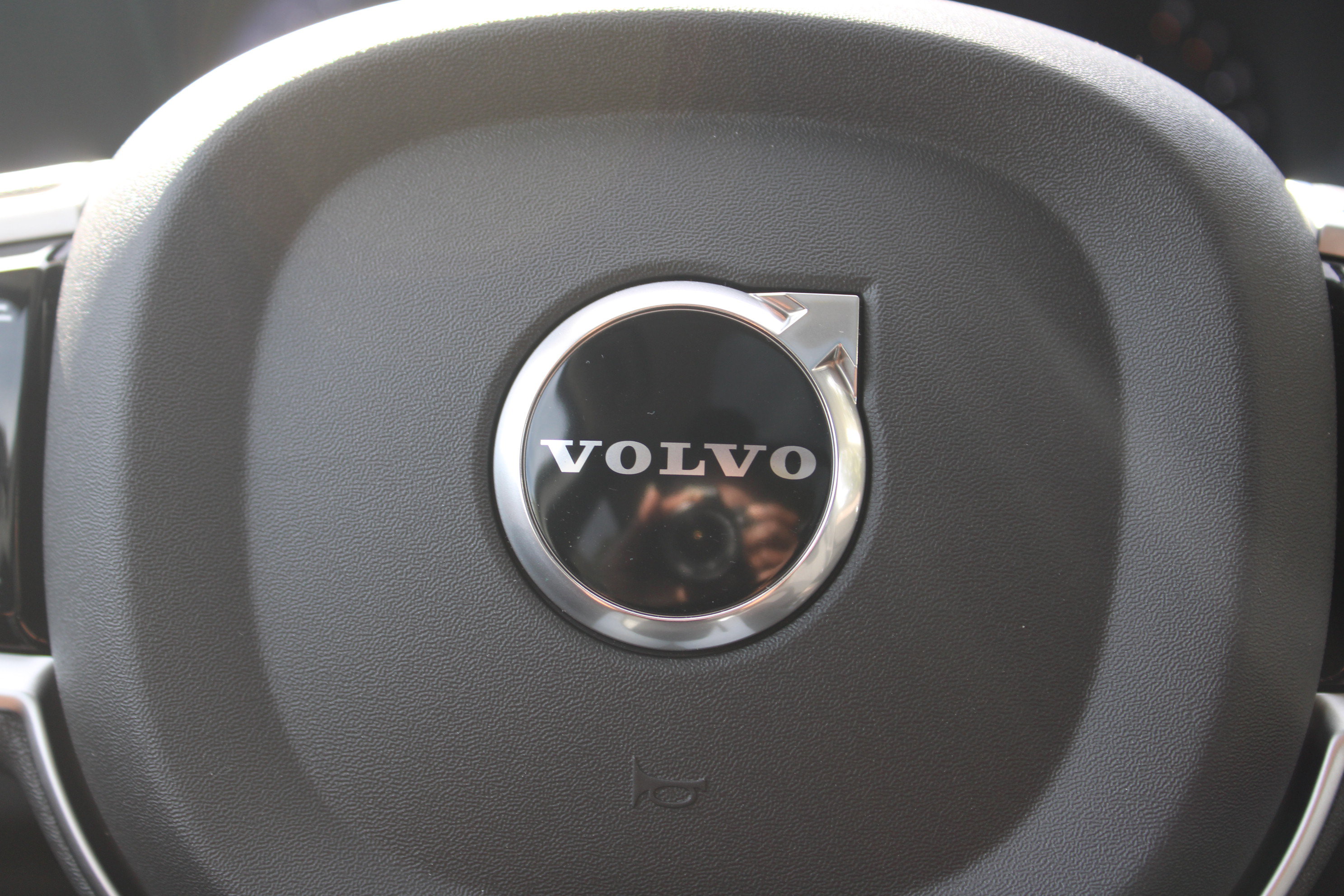 New 2026 Volvo XC90 B6 Plus w/ Protection Package Premier AWD/4WD image 21