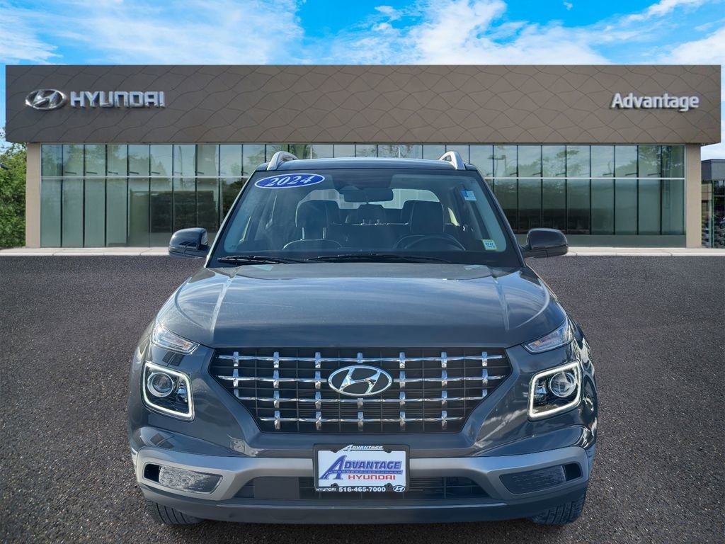 Certified 2024 Hyundai Venue Limited image 2
