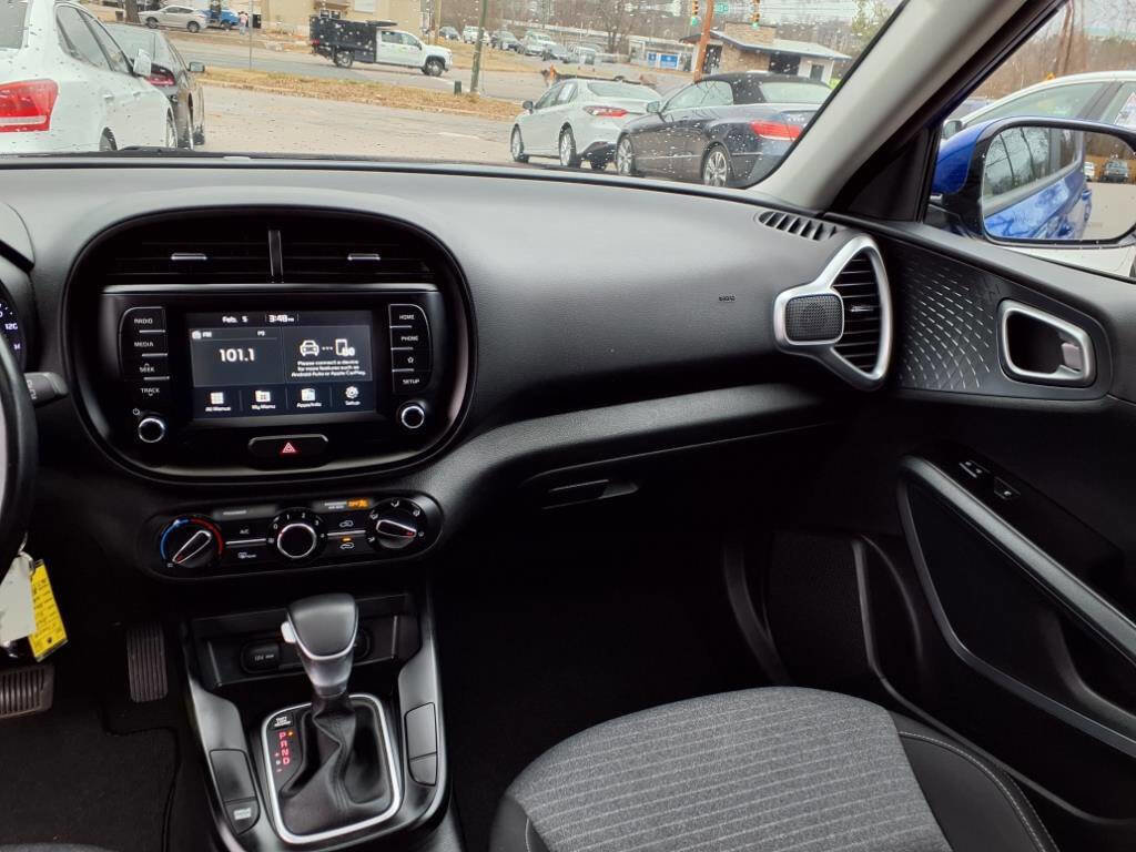 Used 2021 Kia Soul GT-Line FWD image 13