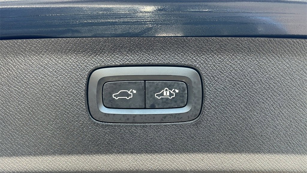 Certified 2023 Volvo XC90 B5 Plus w/ Protection Package image 45