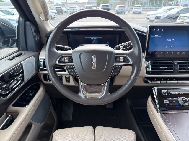 Certified 2024 Lincoln Navigator Reserve AWD/4WD image 16