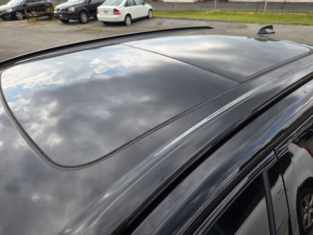 Used 2024 Volvo XC60 T8 Core AWD/4WD image 9