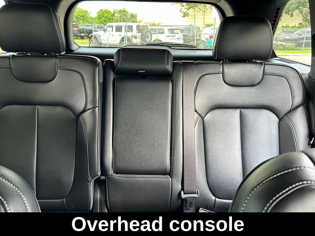 Certified 2024 Jeep Grand Cherokee Limited w/ Black Appearance Package image 16