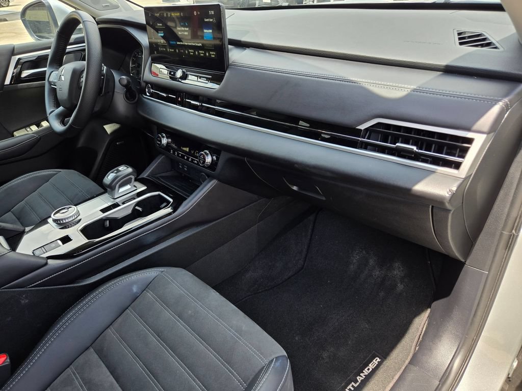 Used 2025 Mitsubishi Outlander SE AWD/4WD image 33