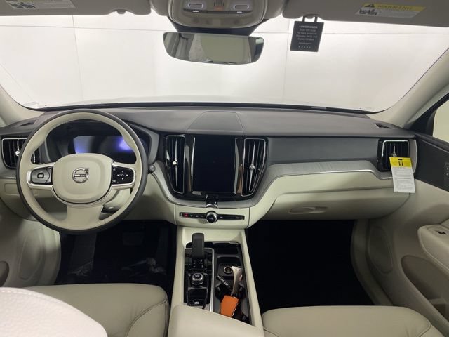 Certified 2025 Volvo XC60 T8 Plus w/ Protection Package Premier AWD/4WD image 38